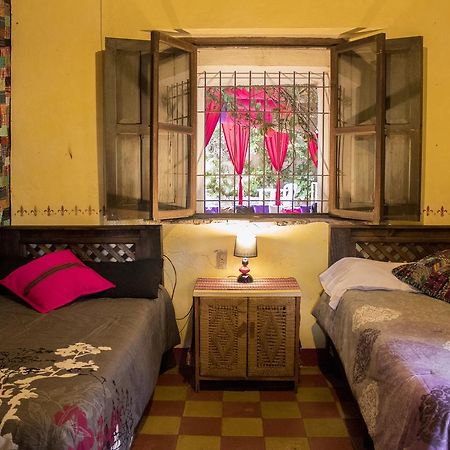 Split Hostel Antigua Buitenkant foto