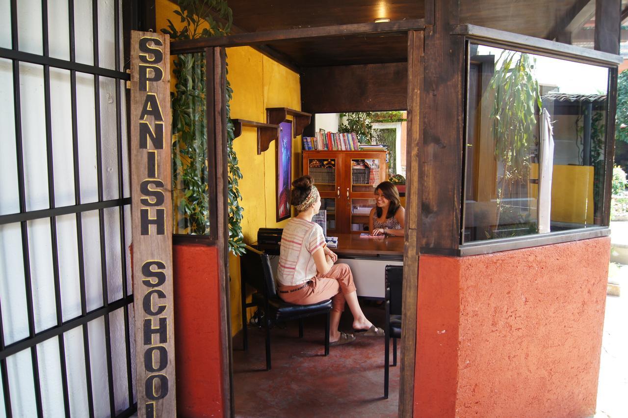 Split Hostel Antigua Buitenkant foto