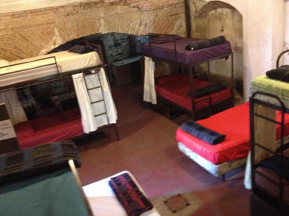 Split Hostel Antigua Buitenkant foto
