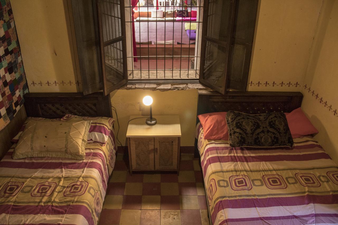 Split Hostel Antigua Buitenkant foto